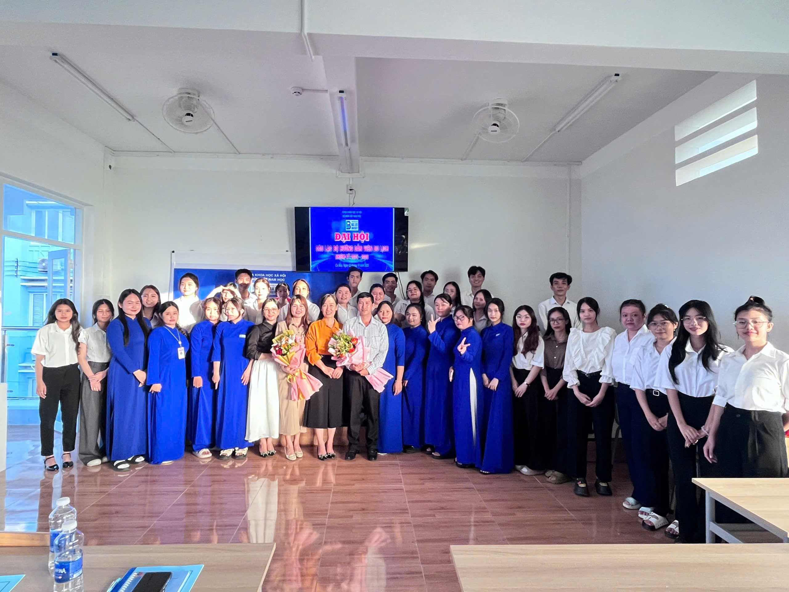 CÂU LẠC BỘ HƯỚNG DẪN VIÊN DU LỊCH TỔ CHỨC THÀNH CÔNG ĐẠI HỘI NHIỆM KỲ 2025 – 2026